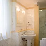Dimora Palazzo La Fenice Apart Otel