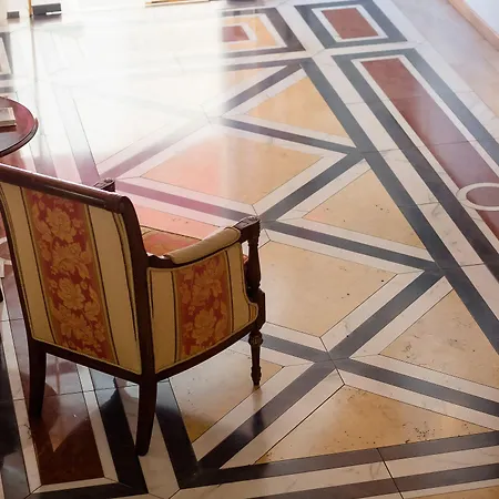 Dimora Palazzo La Fenice Aparthotel