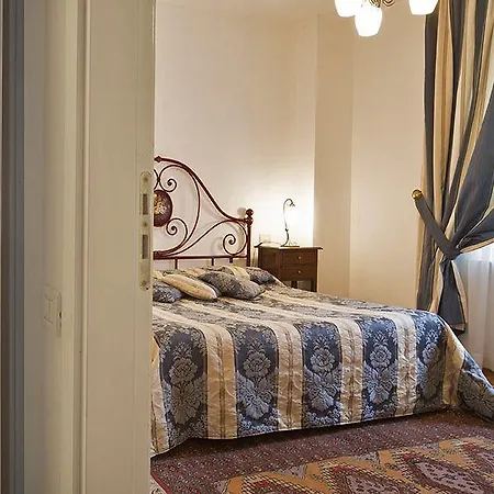 Dimora Palazzo La Fenice Aparthotel 3*